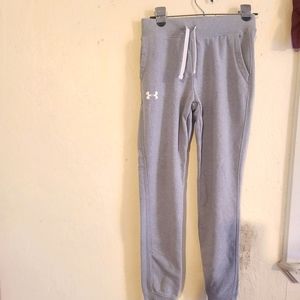 Underarmour girls joggers size ylg
